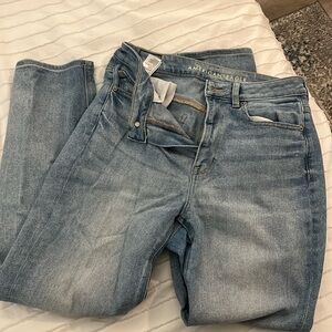 Size 6 MOM jeans AE
